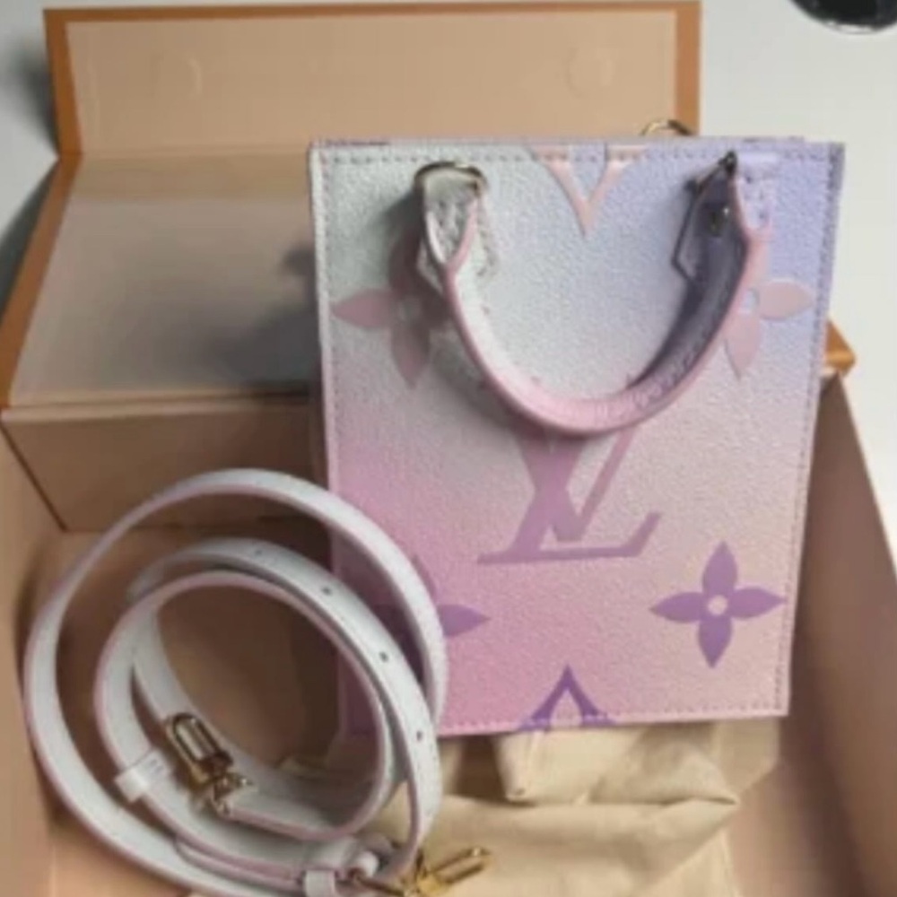 Louis Vuitton Monogram Giant Spring In The City Petit Sac Plat Sunrise